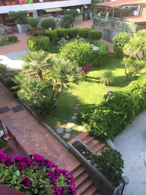 Sea Beach Taormina Apartment Letojanni Esterno foto